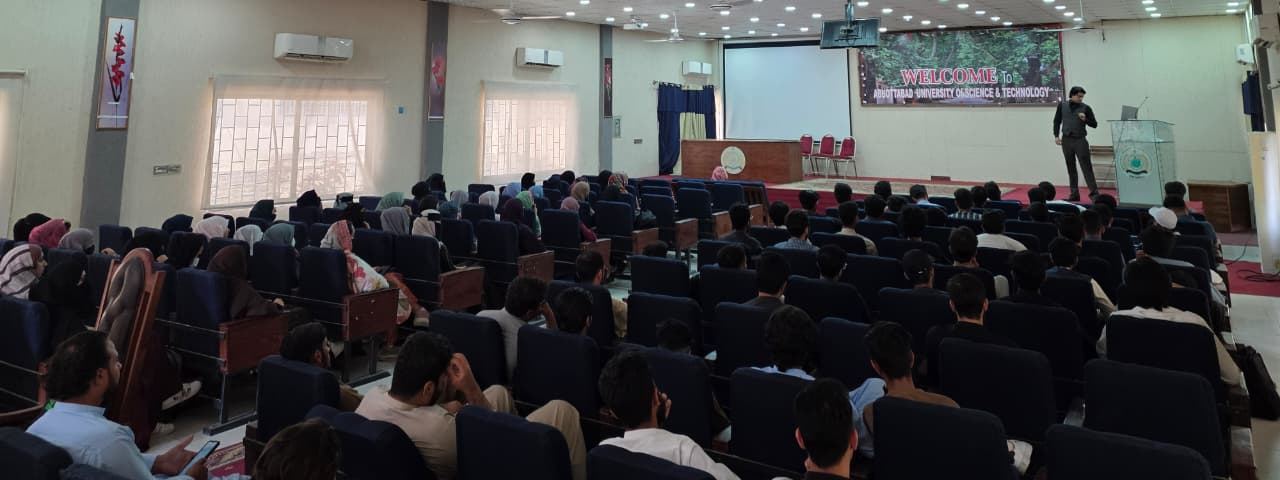 Faculty development session exploring AI in higher education